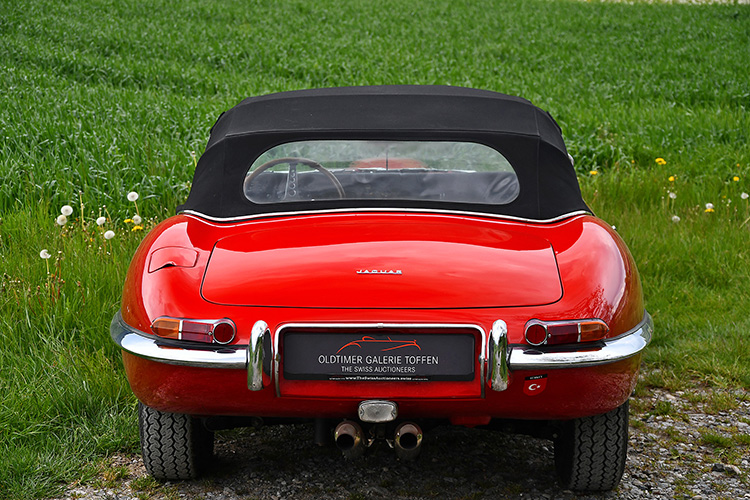 Jaguar E-Type Series 1 Flat Floor Roadster_16